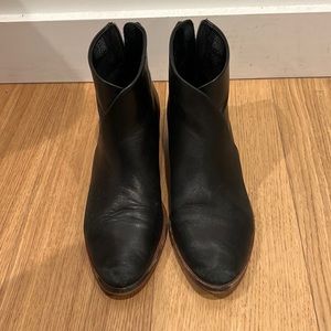 Soludos black leather ankle boots size 7.5